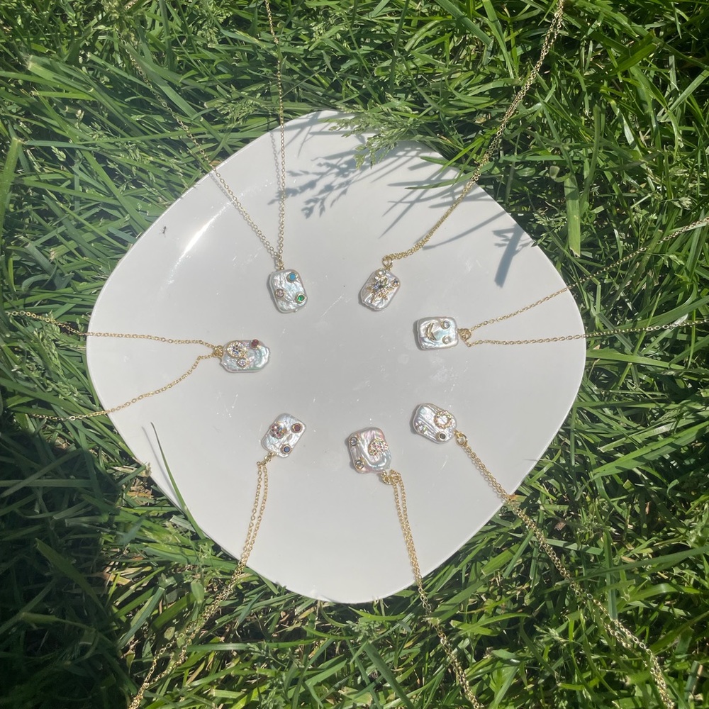 Gold necklace - Picture 2 of 2